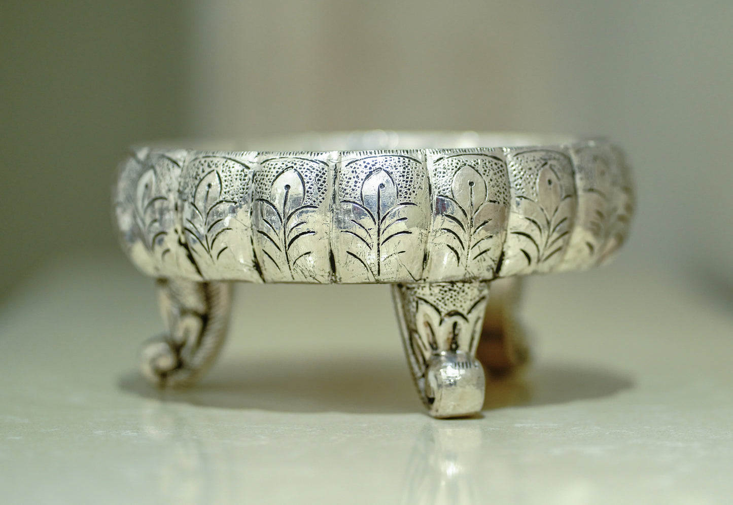 Silver Plain Urli