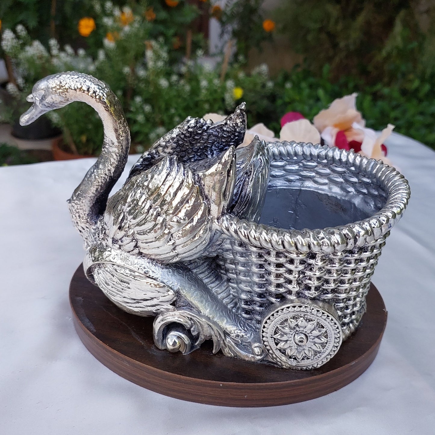 Silver Duck Basket
