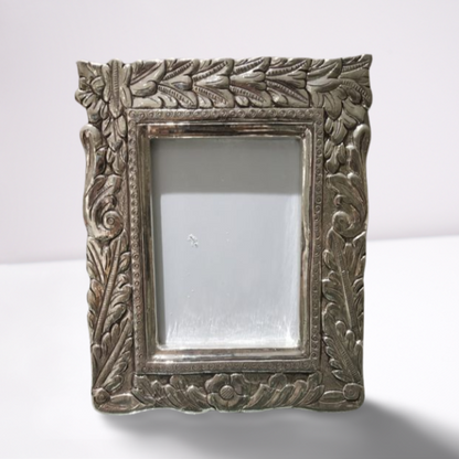 Leaf Design Silver Photo Frame