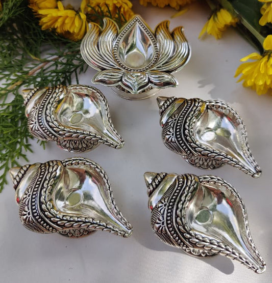 Silver 4 Shank Diya & 1 Lotus Diya Set