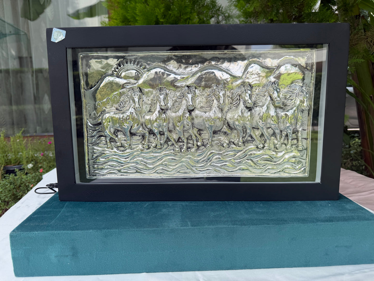 Silver LED 7 Horse Frame