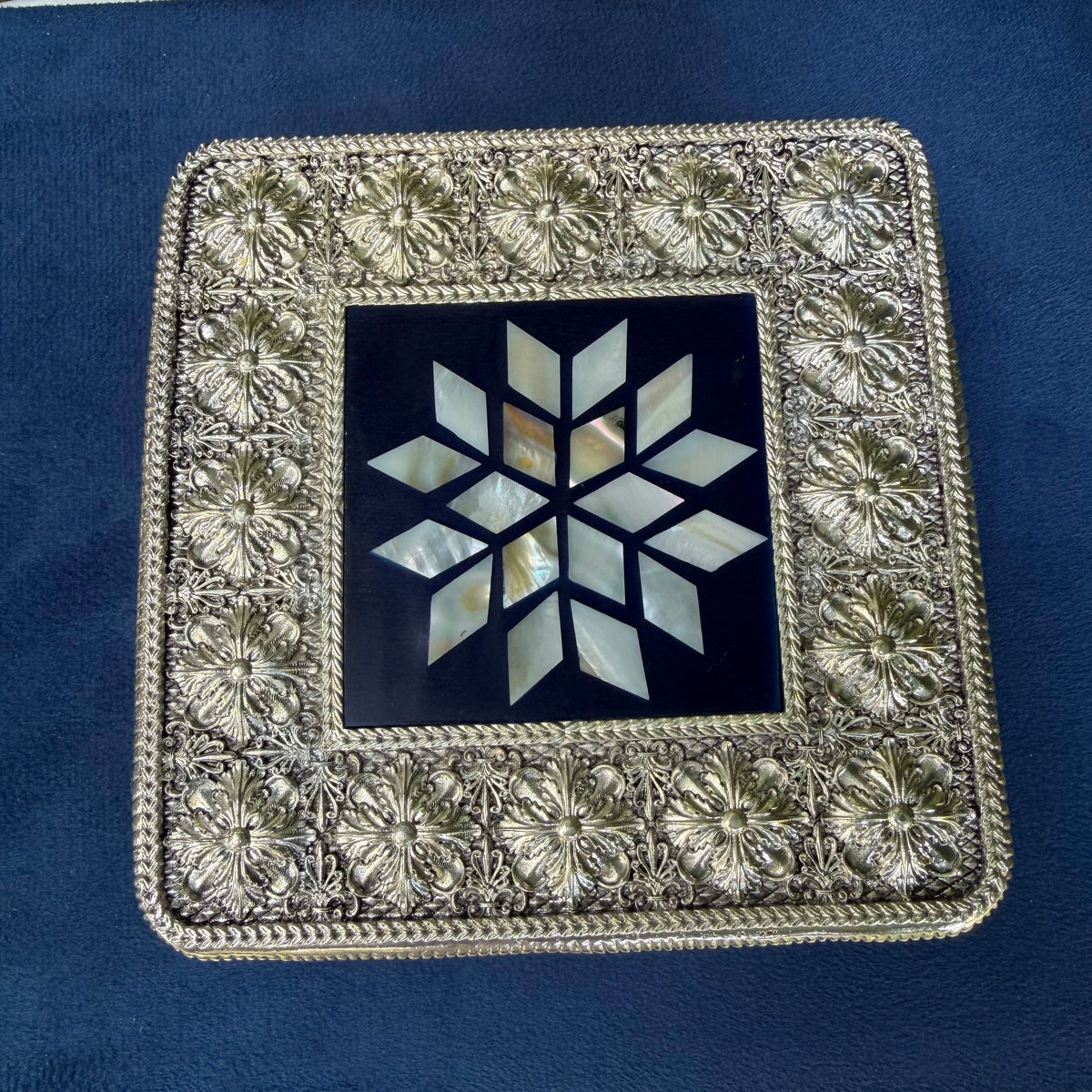 Silver Blue Chowki