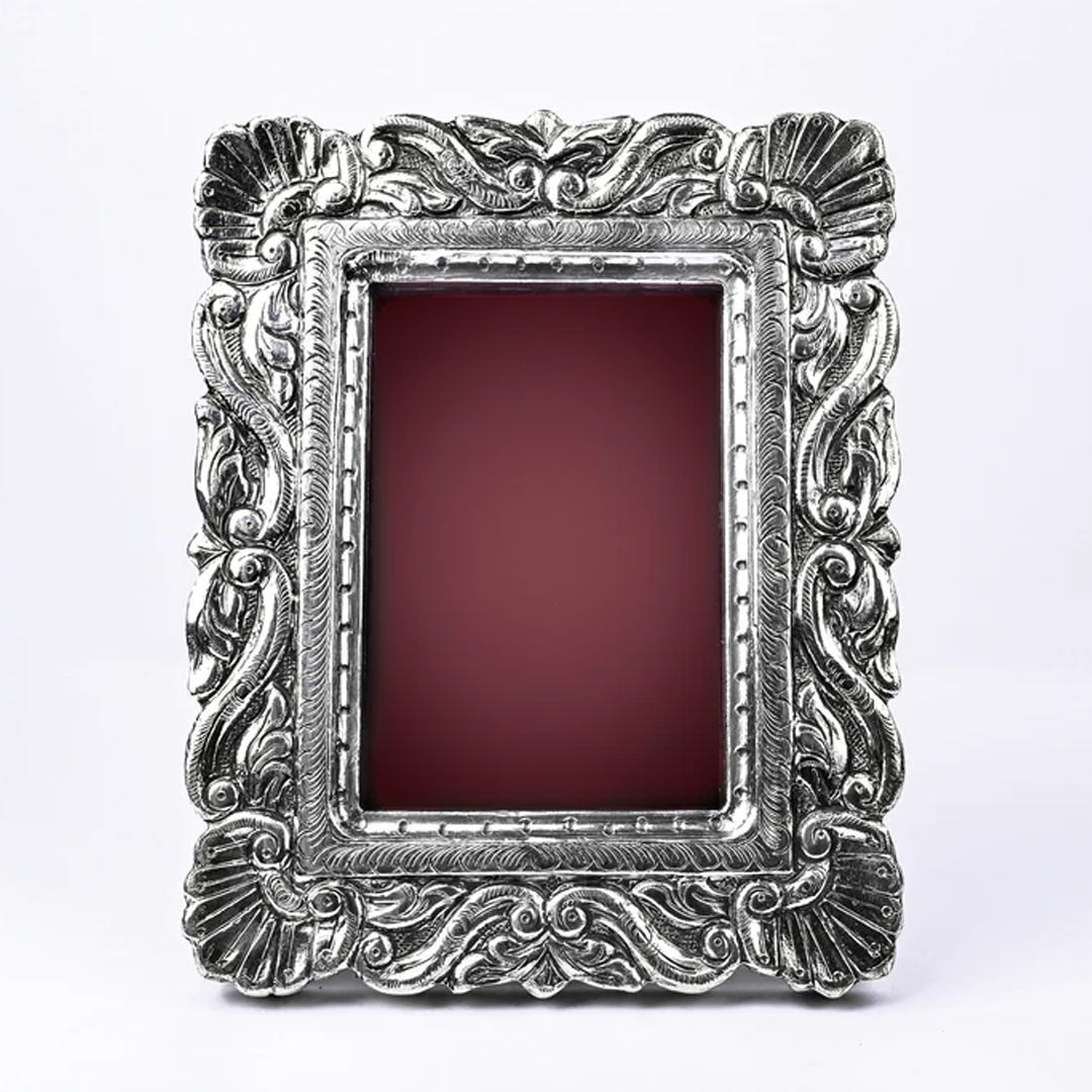 Intricate Silver Photo frame