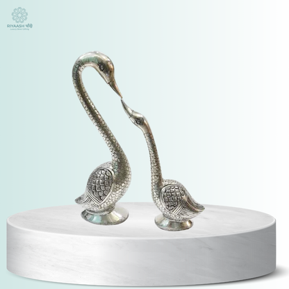 Long Neck Silver Swan Pair