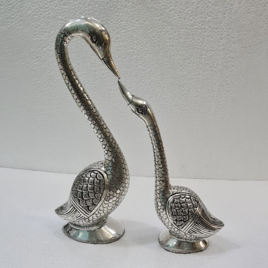 Long Neck Silver Swan Pair