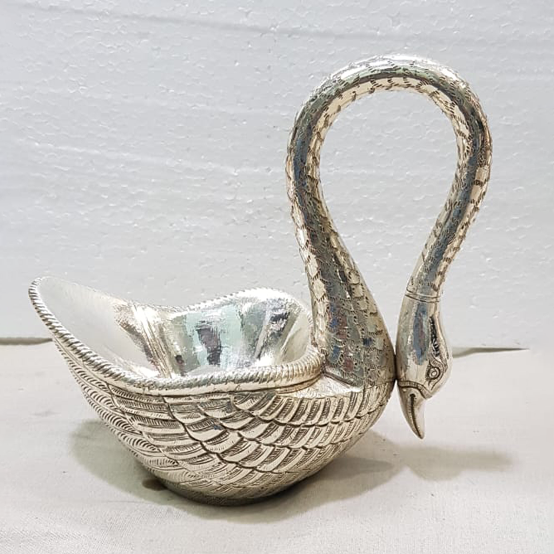 Long Round Neck Silver Swan with MOP