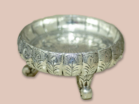 Image of Silver Plain Urli