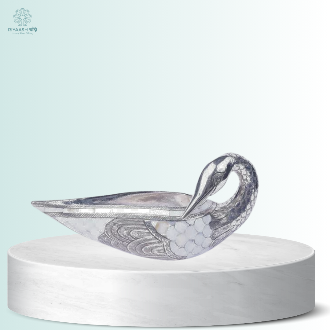 Silver Swan Round Neck with White MOP