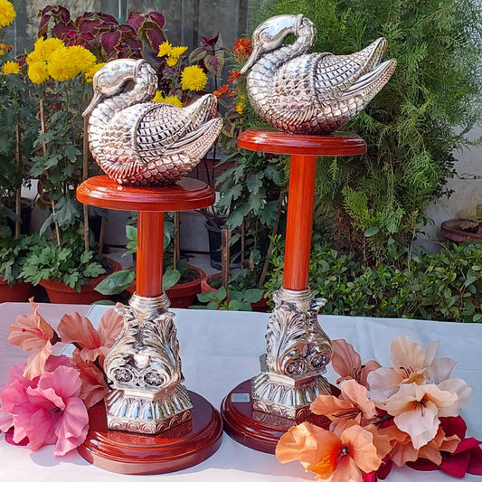 Silver Swan Stand Pair