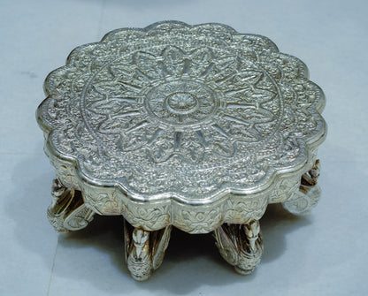 Silver Round Duck Legs Chowki