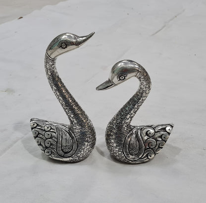 Short Neck Swan Pair